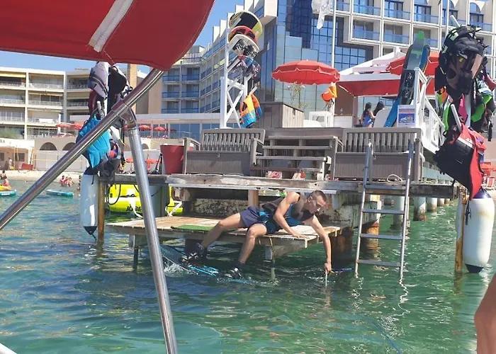 Le Sun-beach - Spacieux 3 Pieces Avec Parking A 400 M Des Plages De Juan-les-Pins