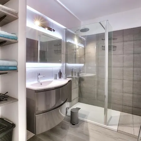 Le Sun-beach - Spacieux 3 Pieces Avec Parking A 400 M Des Plages De * Juan-les-Pins