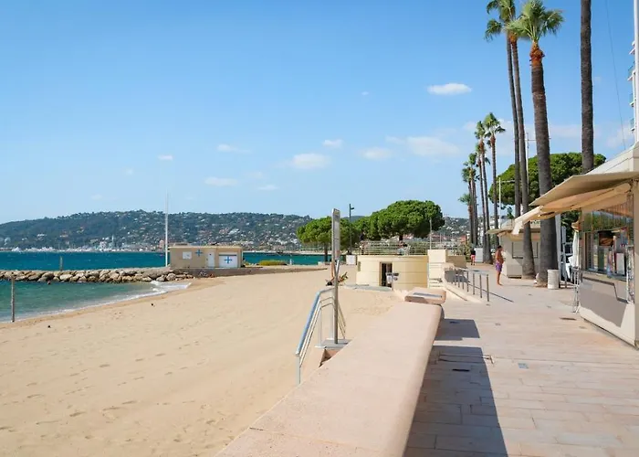 Daire Le Sun-beach - Spacieux 3 Pieces Avec Parking A 400 M Des Plages De Juan-les-Pins